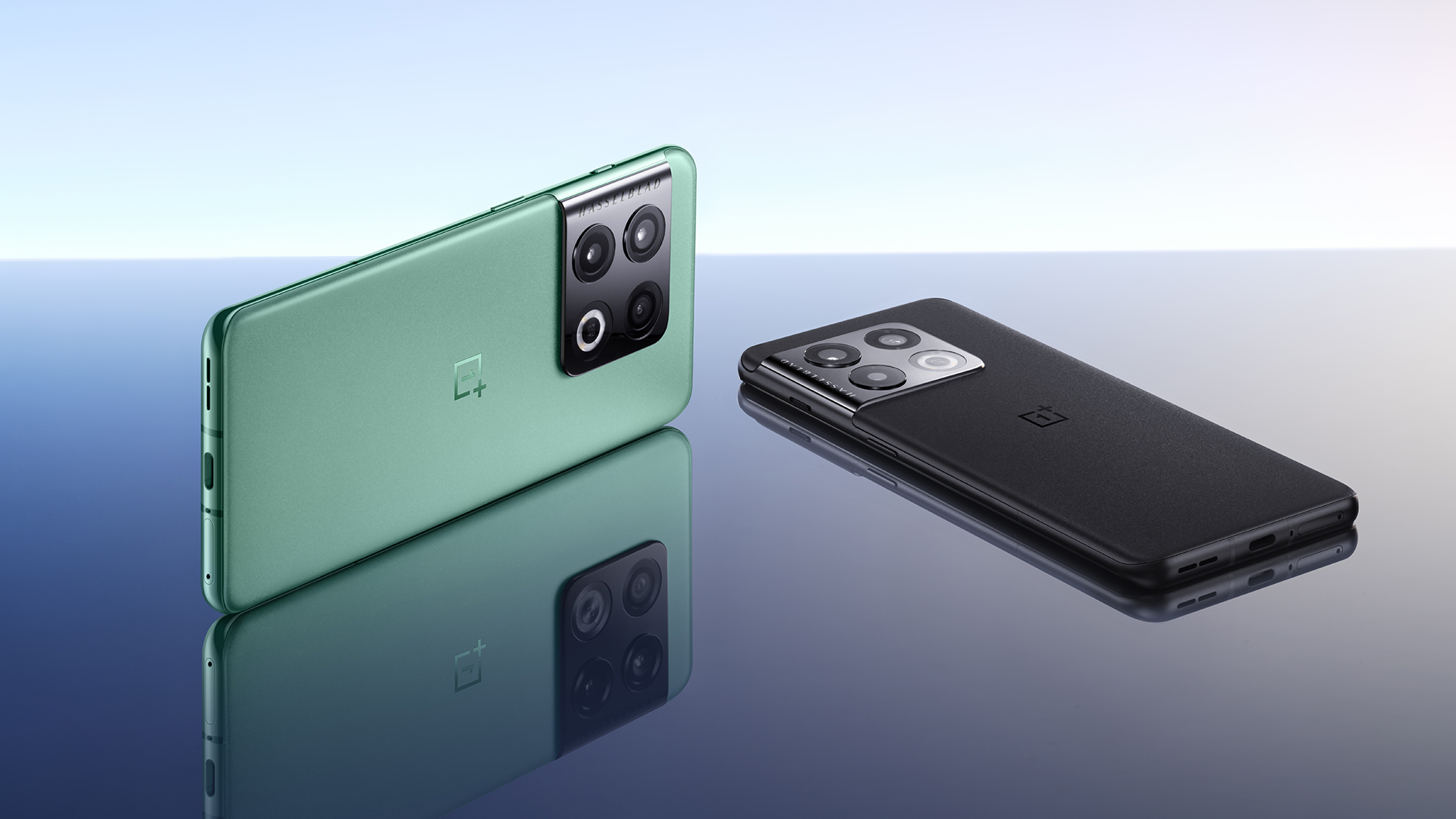 OnePlus 10 Pro Volcanic Black and Emerald Forest 2 1